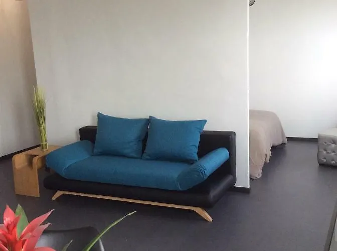 Du Chai Pyrenees * Lézignan-Corbières